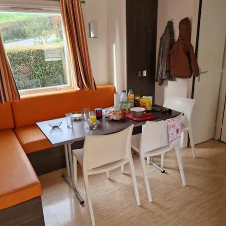 Mobil Confortable Avec Terrasse A Saint-geniez-d'olt, 6 Personnes - Api-1-52-1296 * Saint-Geniez-dʼOlt