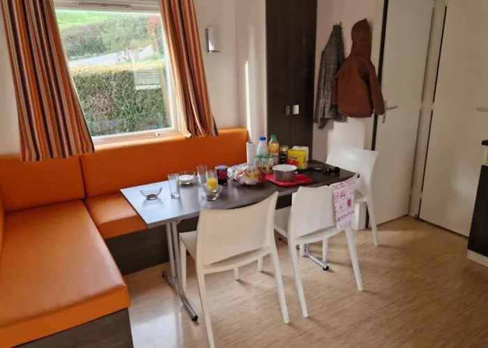 Mobil Confortable Avec Terrasse A Saint-geniez-d'olt, 6 Personnes - Api-1-52-1296 * Saint-Geniez-dʼOlt