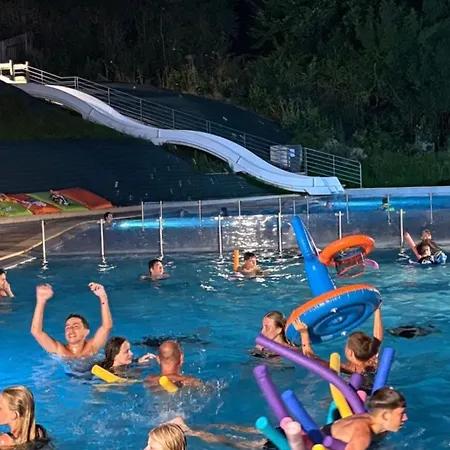 Mobil Confortable Avec Terrasse A Saint-geniez-d'olt, 6 Personnes - Api-1-52-1296 Camping Saint-Geniez-dʼOlt