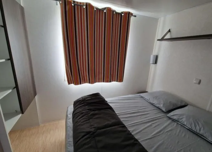 Mobil Confortable Avec Terrasse A Saint-geniez-d'olt, 6 Personnes - Api-1-52-1296 Saint-Geniez-dʼOlt